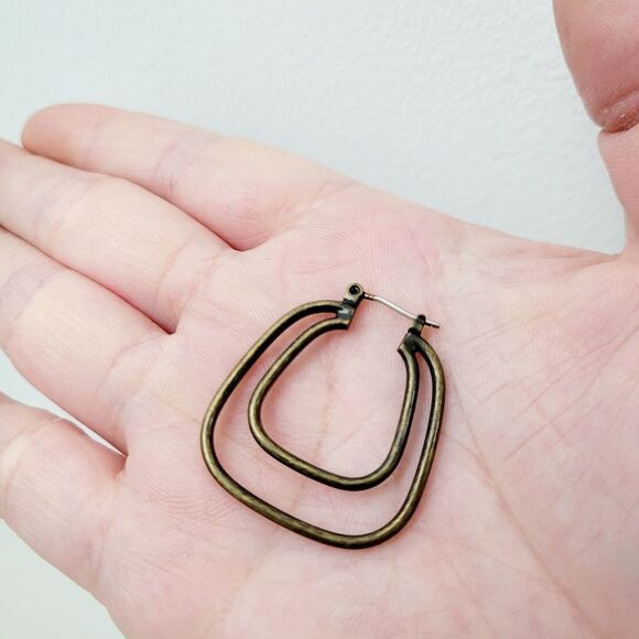 Brand New Lia Sophia Copper Color Earrings - Picture 2 of 5